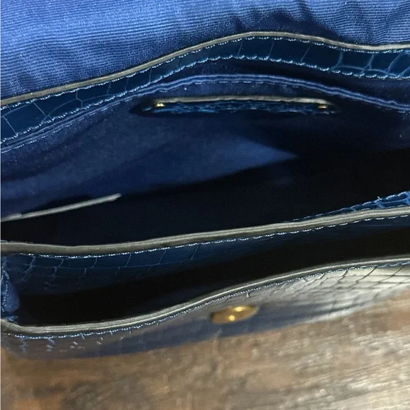 Banana Republic Blue & Gold Purse - Picture 9 of 15